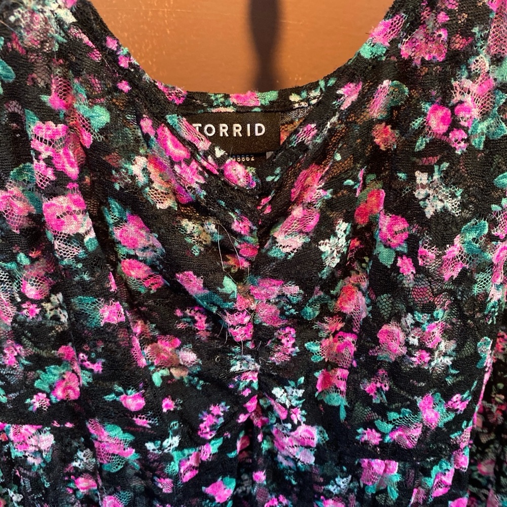 Torrid Lace Babydoll High Low Blouse - Picture 4 of 9